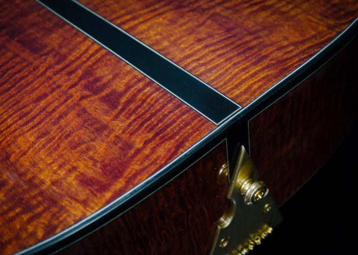bouzouki tail